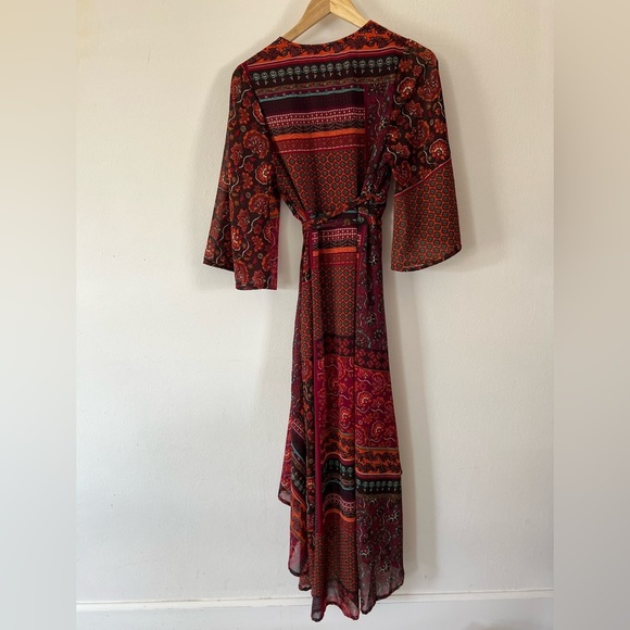 Japna Elegant Paisley Wrap Dress - Picture 5 of 11